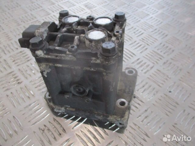 Блок клапанов горного тормоза Scania 1856310