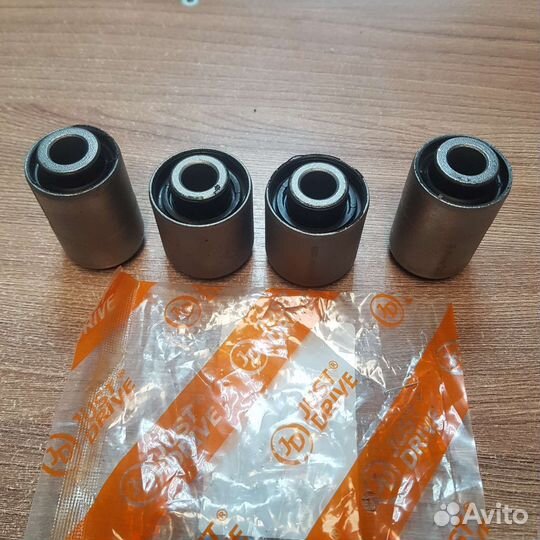 Сайлентблоки подпружинные Ford Focus 1/2/3