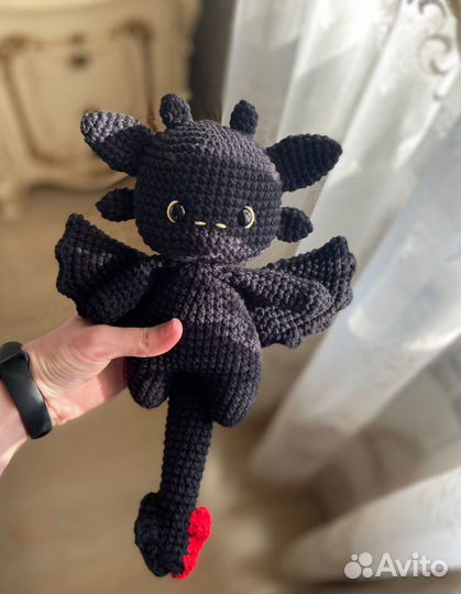 Вязаные игрушки, подушки, корзинки