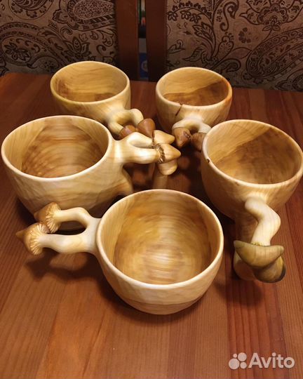 Кукса кружка с грибами из цельного куска дерева