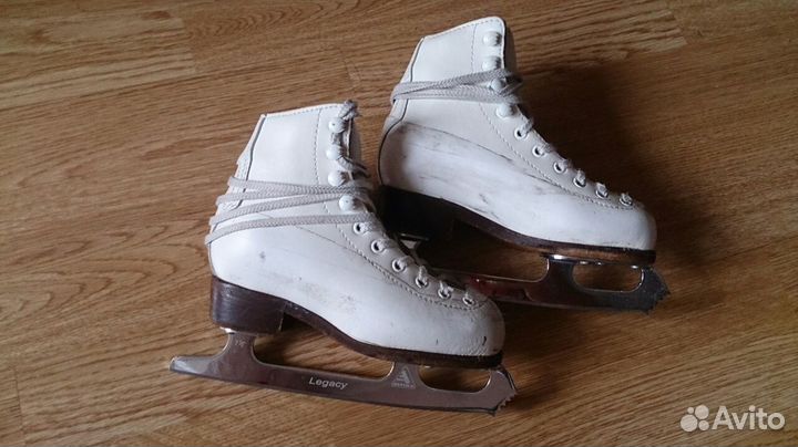 Фигурные Коньки Wifa 28L белые