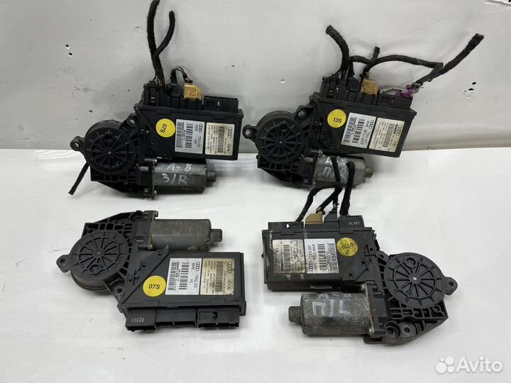 Моторчик стеклоподъемника R/L Audi A8 D3