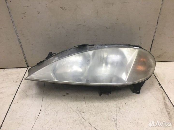 Фара левая Renault Megane