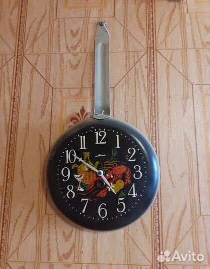 Часы настенные механические