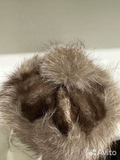 Женская шапка 