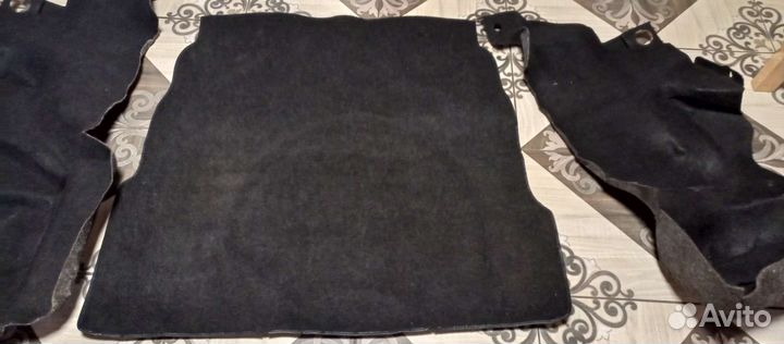 Обшивка и ковер багажника Ауди 80 Б4