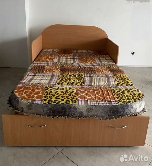 Диван 120 200 бу