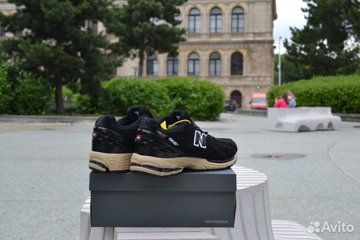 Кроссовки New Balance 1906R