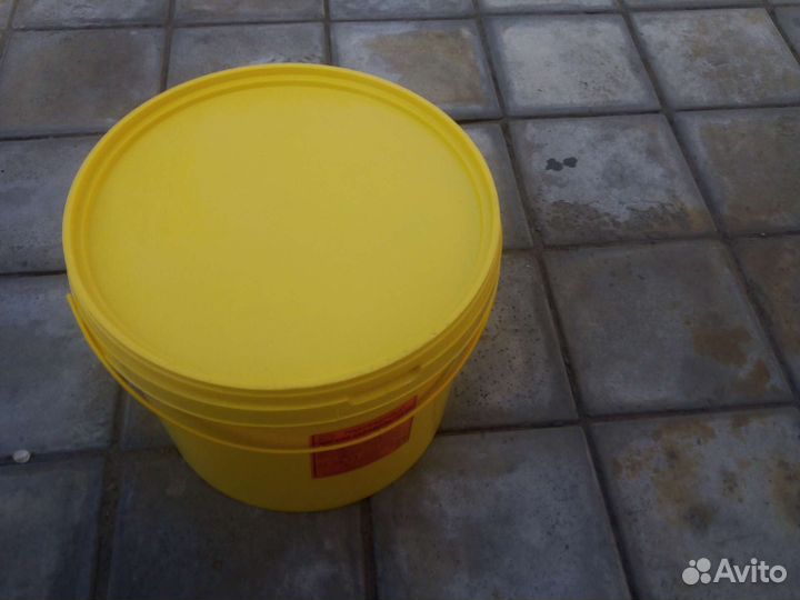 Ведро пластиковое с крышкой 20 литров 10 литров