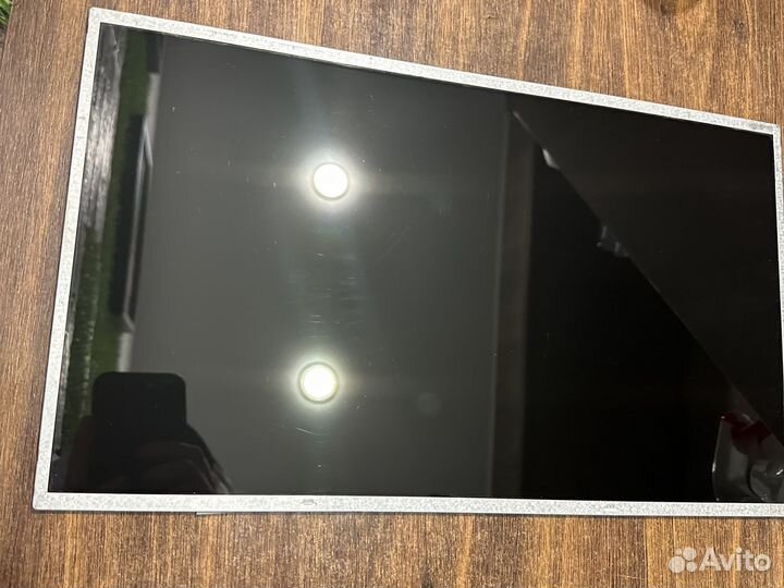 Матрица 17.3 40pin 1600x900 (полоска) дефект