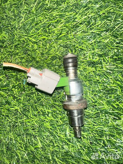 Форсунка бензиновая Toyota 1az-fse 2az-fse