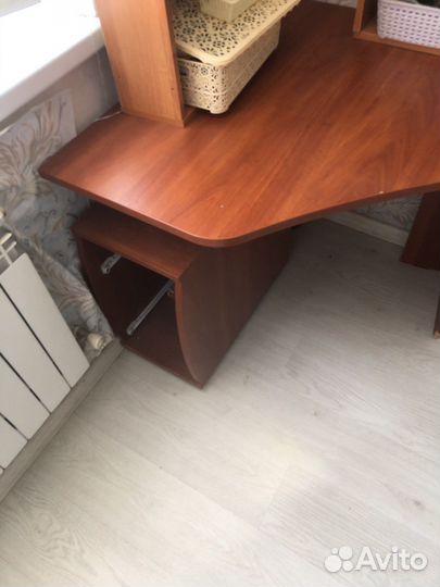 Компьютерный стол