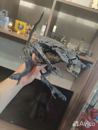 Коллекционная фигурка чужого размер полметра