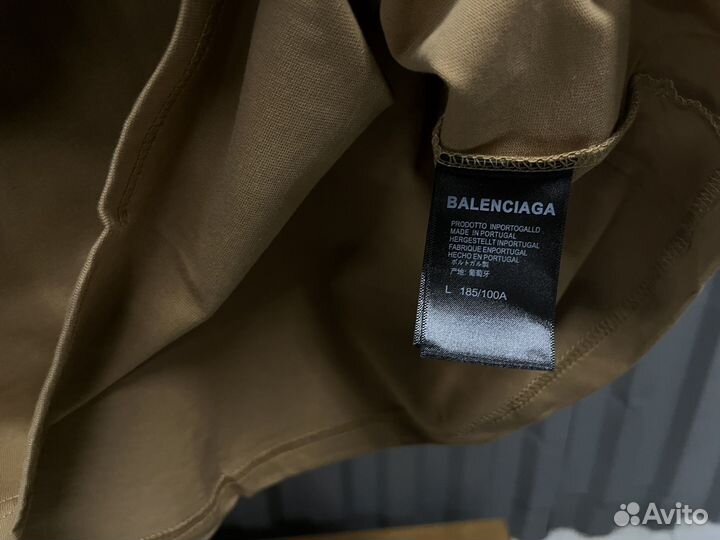 Футболка Balenciaga