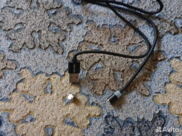 Магнитная зарядка для телефона