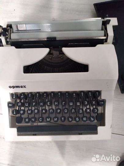 Продаю печатную машинку