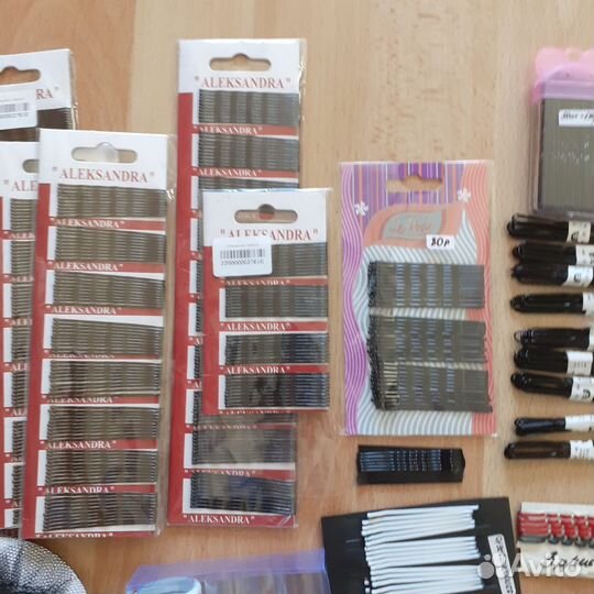 Набор для волос: невидимки, резинки, заколки