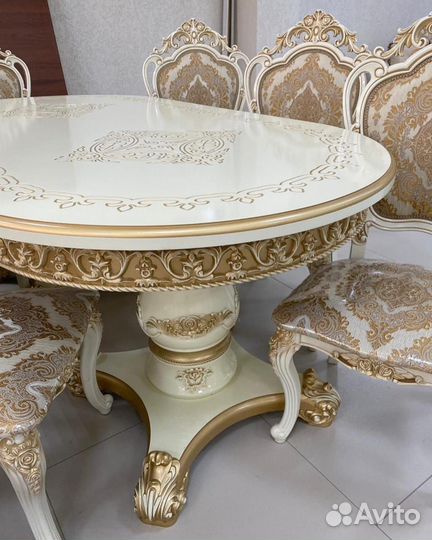 Кухонный Обеденный стол. Столик. Компьютерный стол