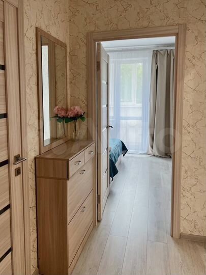 2-к. квартира, 60 м², 2/16 эт.