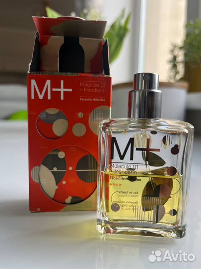 Molecule 01 + Mandarin Escentric Molecules