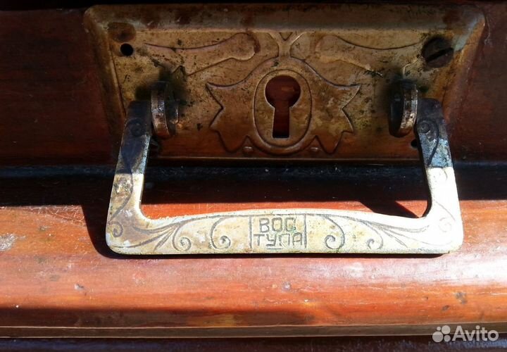 Старинная этажерка Сталинских времен.Тула