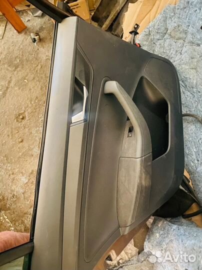 Дверь задняя левая skoda rapid коричневая