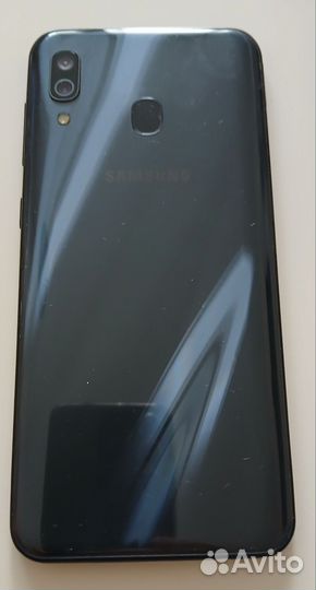 Samsung Galaxy A30, 4/64 ГБ