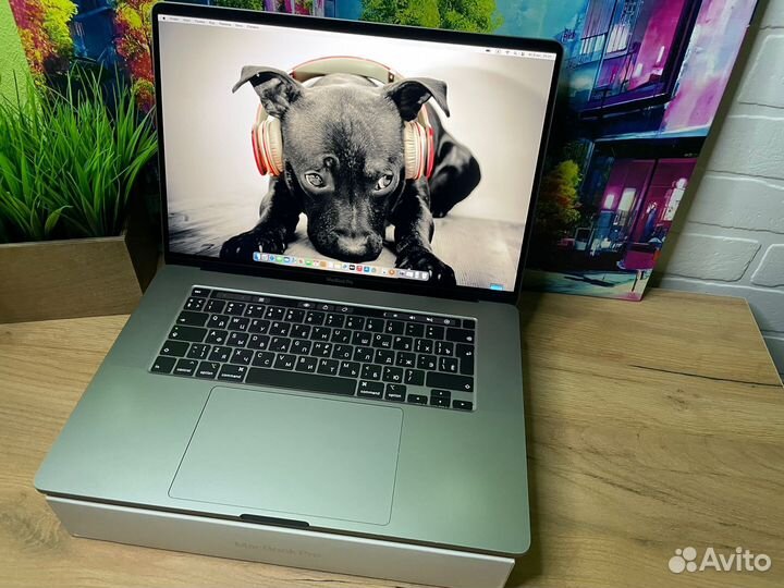 Macbook pro 16 2020 i7 в Отличном сомтоянии