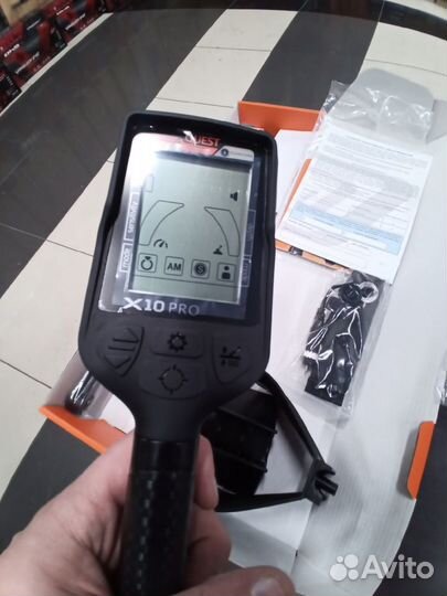 Металлодетектор Quest X10 Pro