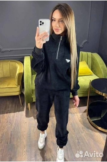 Костюм спортивный вельветовый