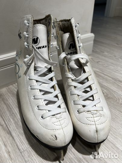 Коньки женские 38 размер