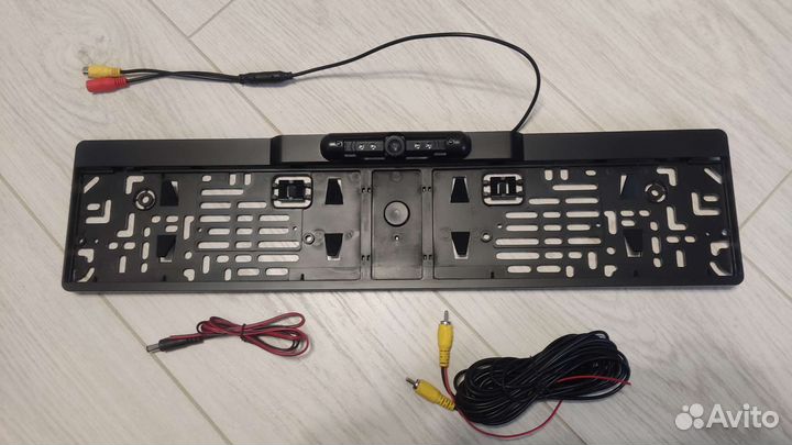 Номерная рамка с камерой заднего вида