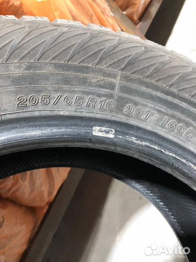 Yokohama Ice Guard IG65 205/65 R16