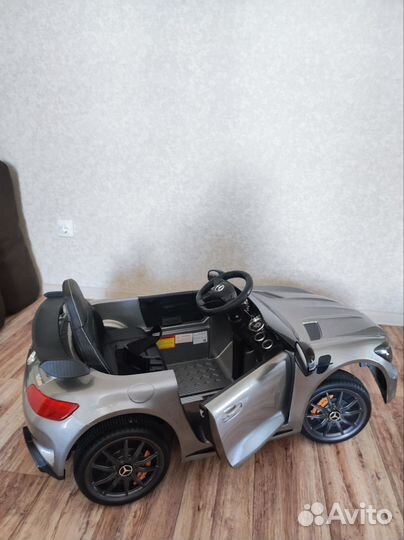Детский электромобиль