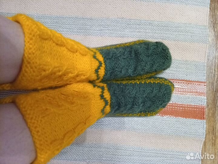 Вязаные ажурные носочки