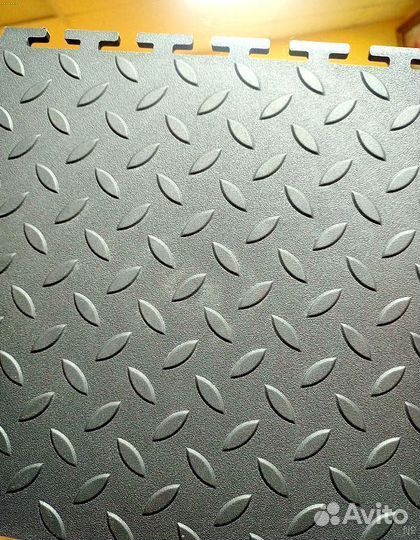 Модульная плитка пвх для гаража