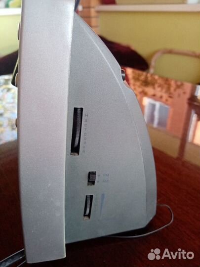 Радио-часы с лазерным проектором