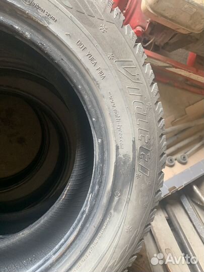 Шина зима Viatti 215/65/16