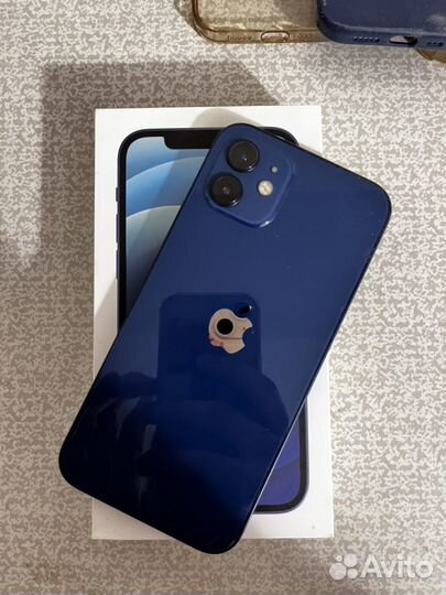 iPhone 12, 64 ГБ