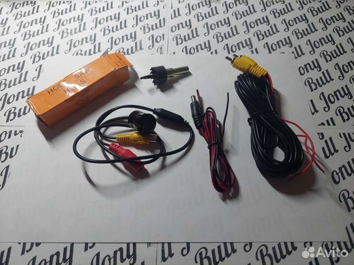 Камера заднего хода универсальная