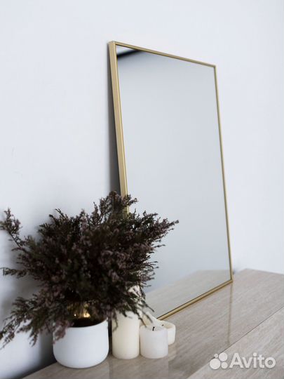 Зеркало настенное в раме алюминиевой Solein