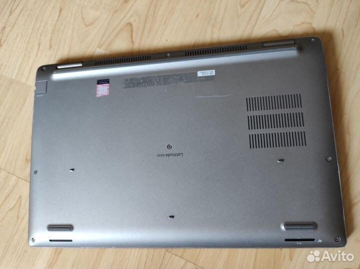 Dell Latitude 5520/i5-1145G7/8/256/15.6/FHD/IPS