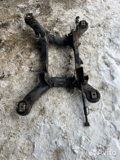 Задний подрамник mercedes w164