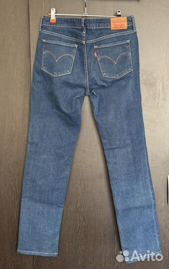 Джинсы Levis 712 (размер 27)