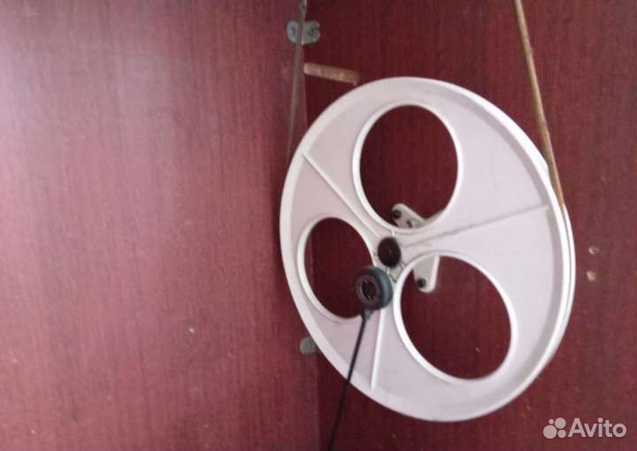 Швейная машина Чайка 142