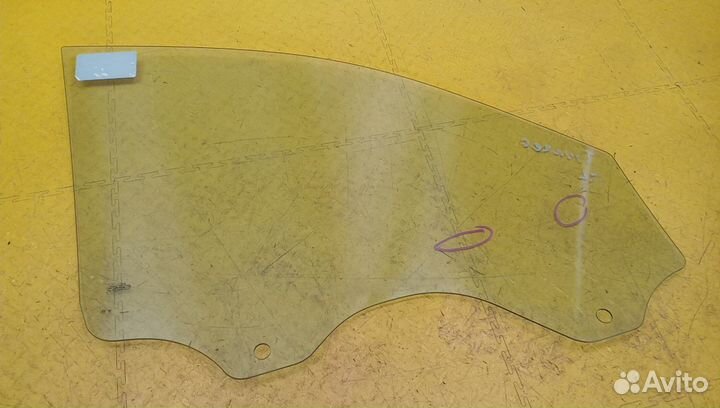 Стекло двери передней левой Touareg I