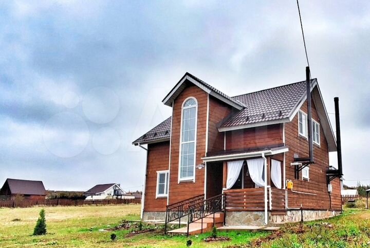 Дом 159,6 м² на участке 12 сот.