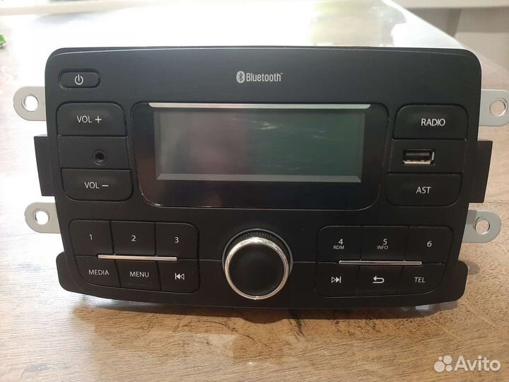 Магнитола LADA x-ray б/у с рамкой