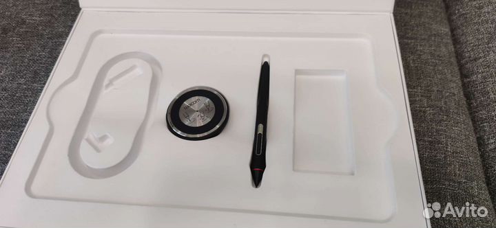 Графический планшет Wacom Intuos Pro M