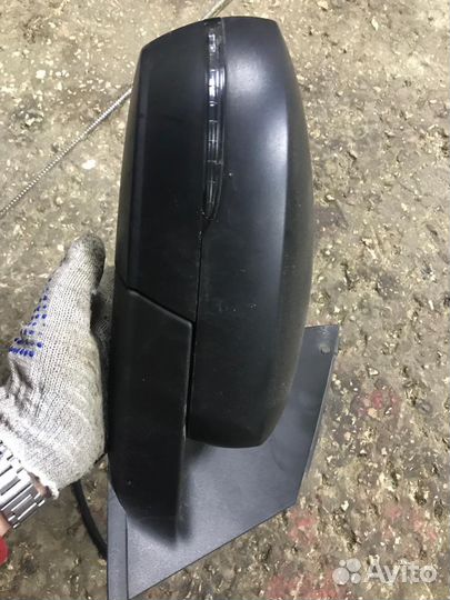 Зеркало правое Volkswagen Polo